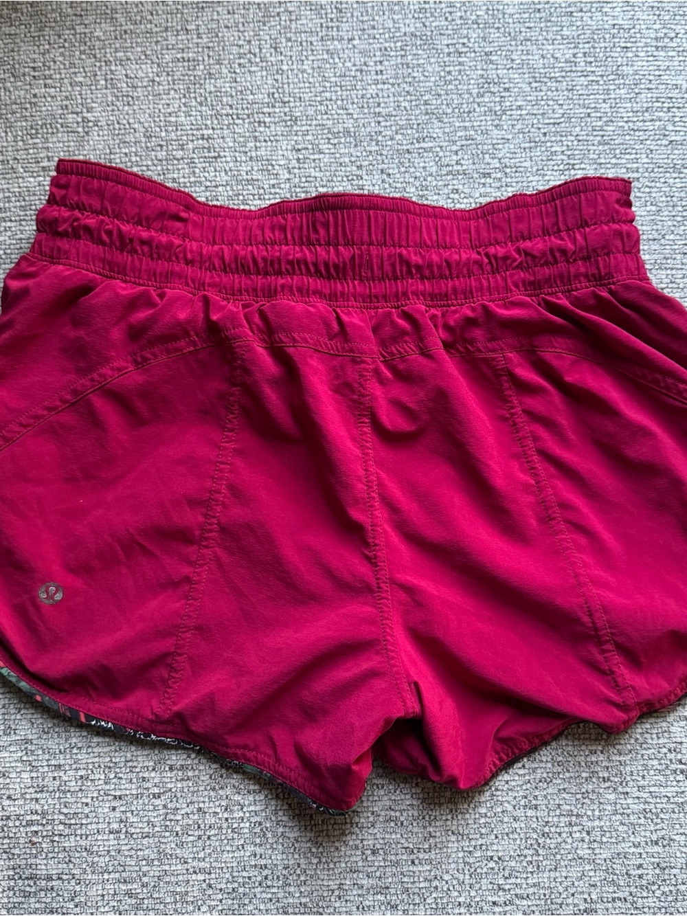 Lululemon Choose a Side Reversible Shorts Size 6 Burgundy/Multi- Color